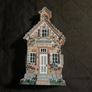 Ivy & Innocence The Olde Ivy School, 05090